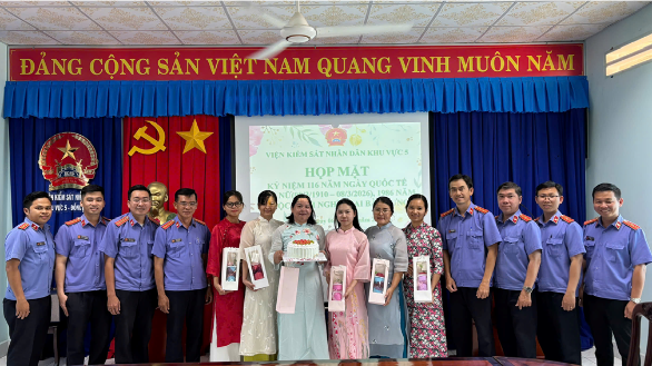 Viện kiểm sát nhân dân khu vực 5 – Đồng Tháp tổ chức họp mặt kỷ niệm Ngày Quốc tế Phụ nữ 8/3